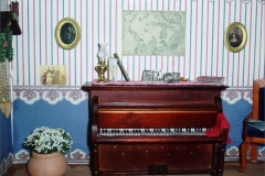 La sala con il pianoforte