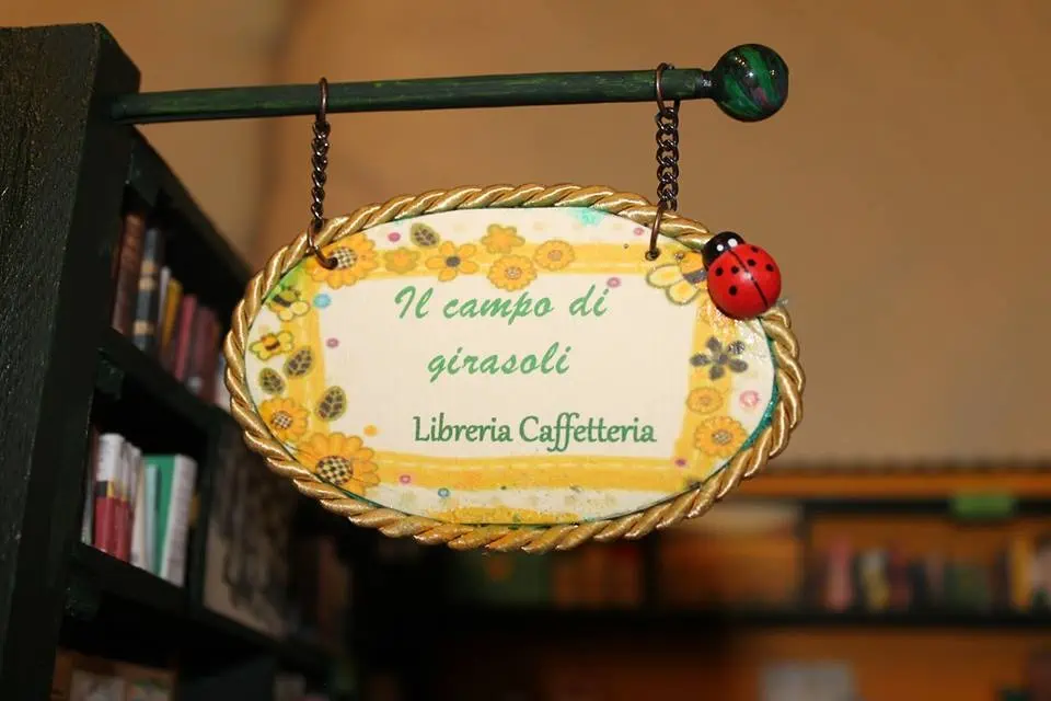 Il Campo di Girasoli: La mia Libreria Caffetteria